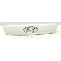 Rear Tailgate Garnish (White) suit Hyundai Getz TB 2005-2011